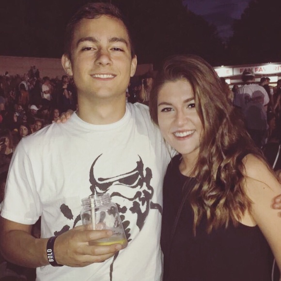 Meet your Posher ❤️ - Picture 4 of 8